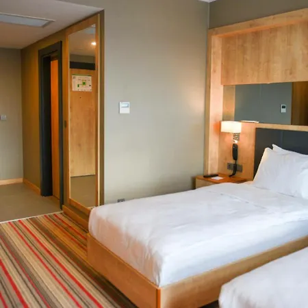 מלון Ramada Vakfikebir